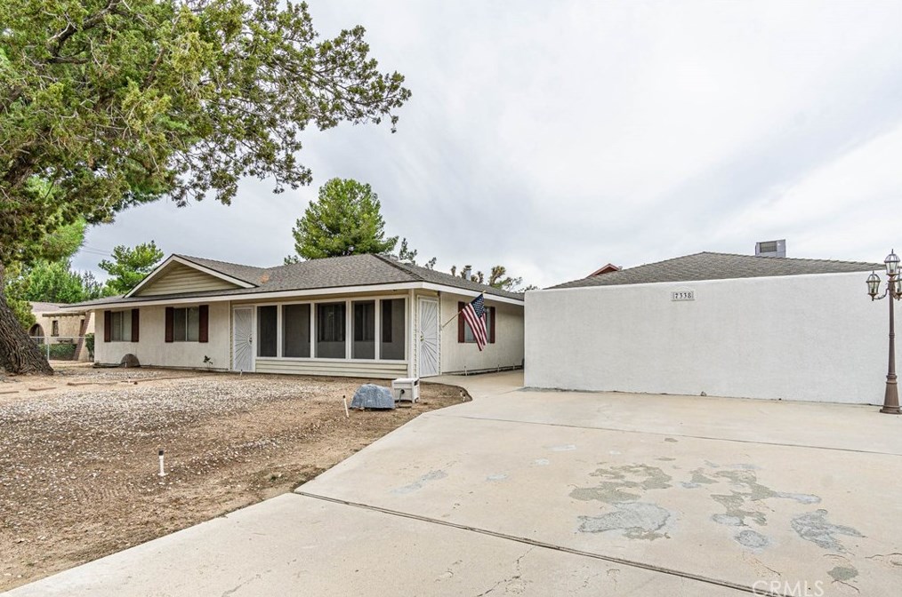 7338 Century Ave, Hesperia, CA 92345-5704
