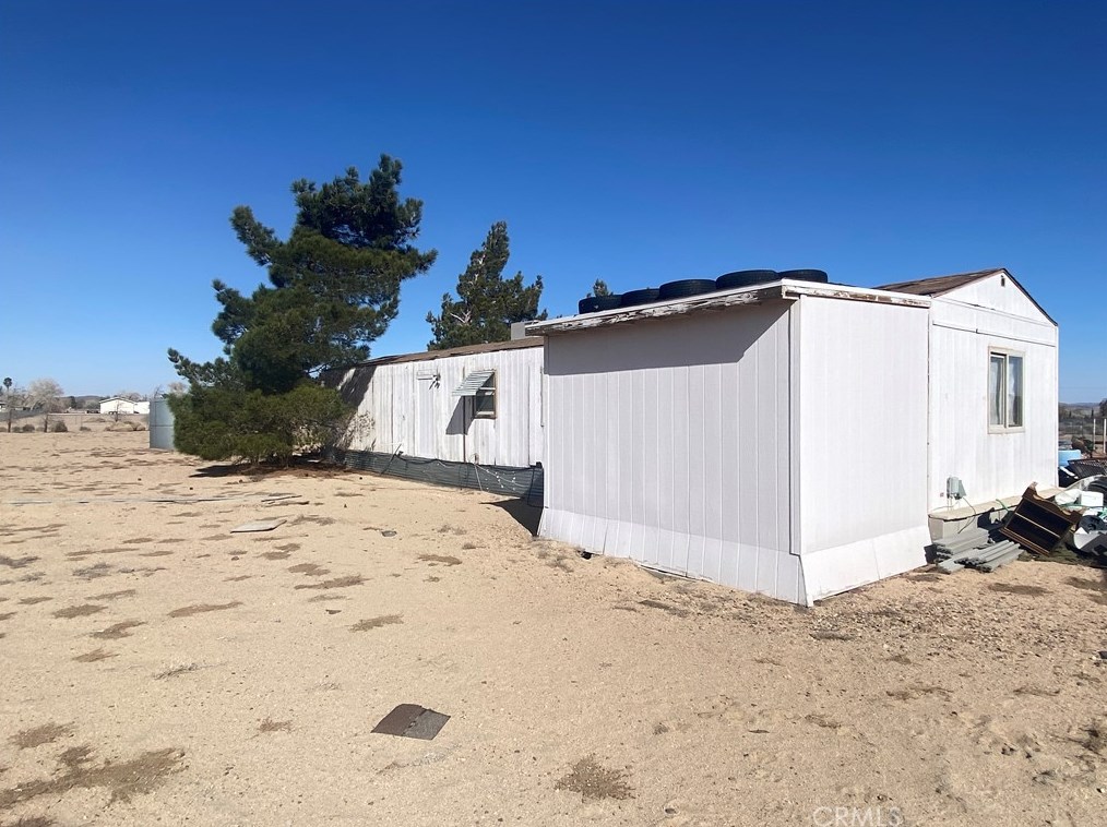 45603 Twin Lakes Dr, Newberry Springs CA  92365-9782 exterior