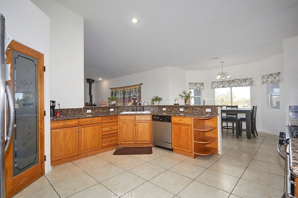 9069 Buena Vista Rd, Lucerne Valley, CA 92356-9600