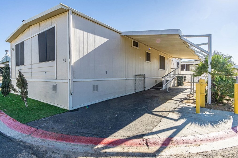 22838 Bear Valley Rd #90, Apple Valley, CA 92308