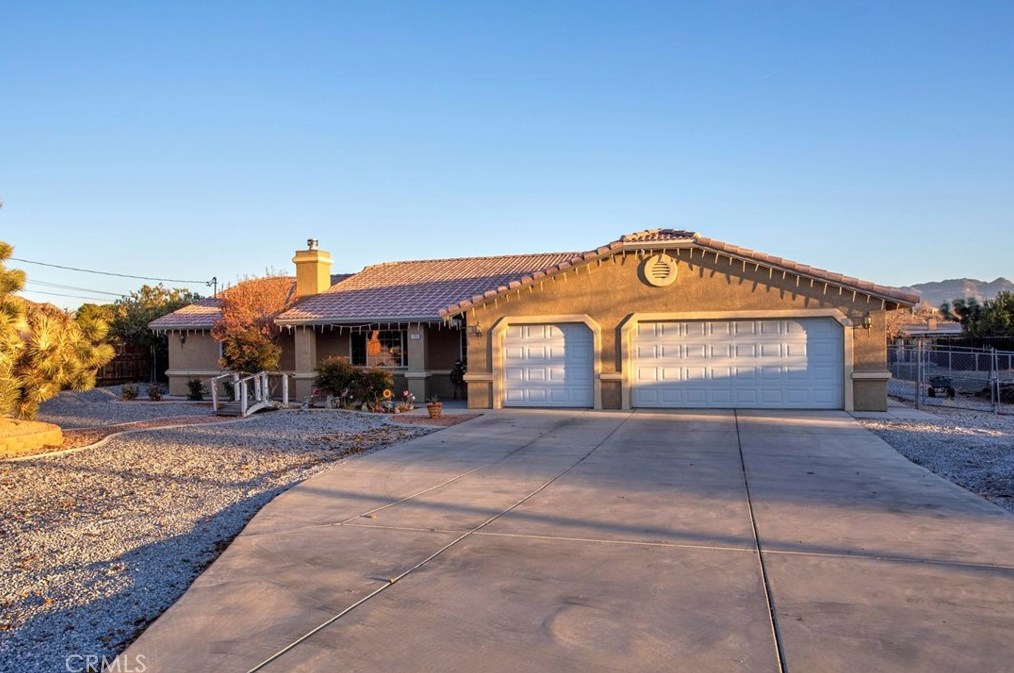 17035 Cholla Ave, Hesperia, CA 92345-6810