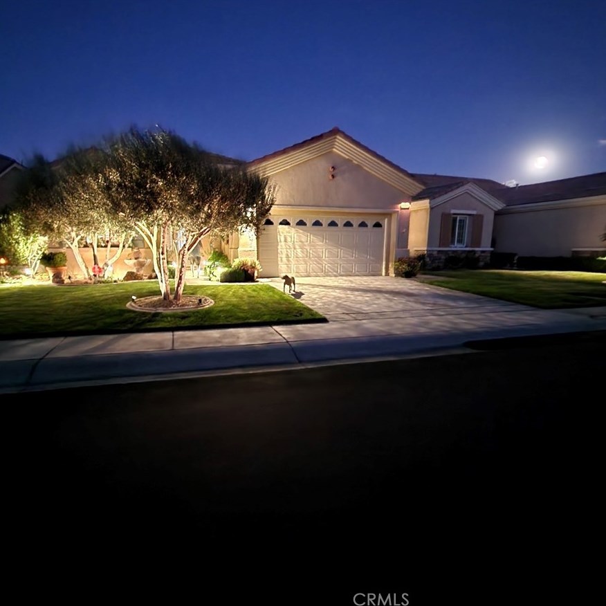 10313 Lakeshore Dr, Apple Valley, CA 92308-3367