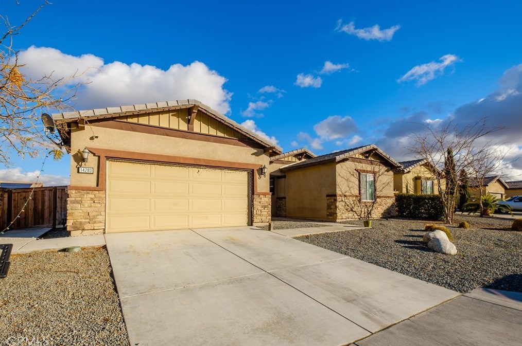 14283 Vincent Way, El Mirage, CA 92301