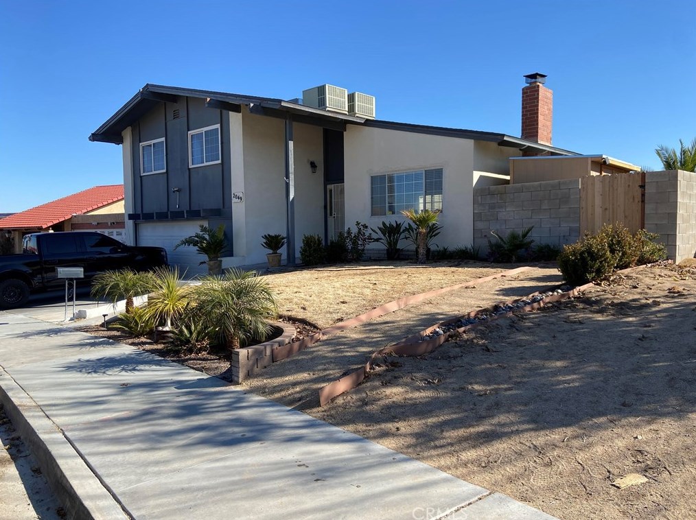 2049 Princeton Dr, Barstow, CA 92311-6641
