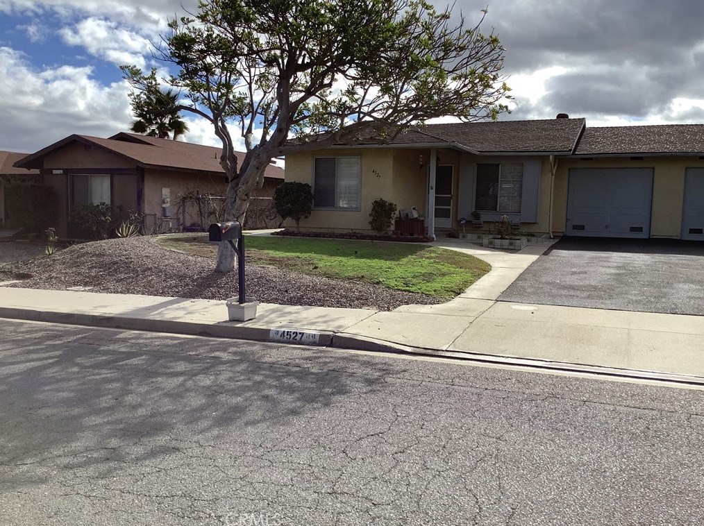 4527 Royal Oak Dr, Oceanside, CA 92056