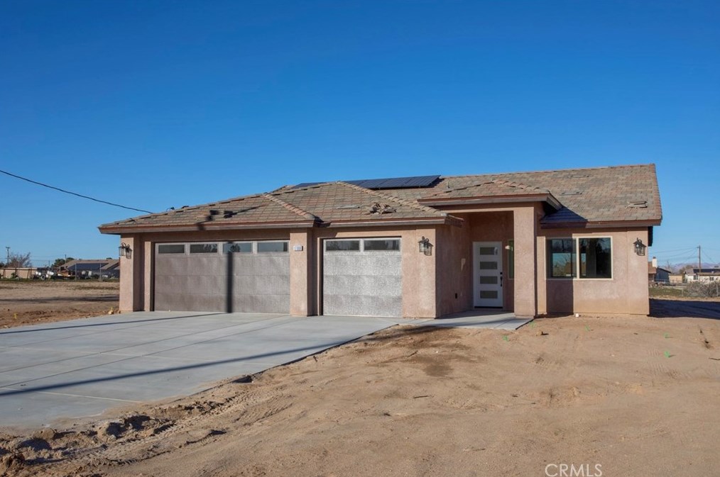 17068 Eucalyptus St, Hesperia, CA 92345-2121