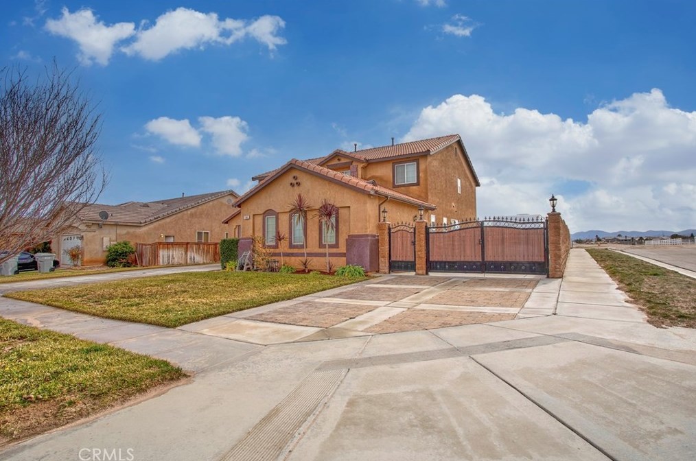 13881 Lobelia Way, Hesperia, CA 92344