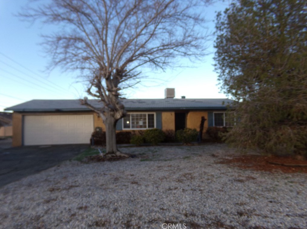 17744 Manzanita St, Hesperia, CA 92345-4924