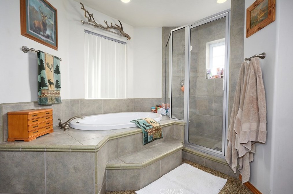 8430 10th Ave, Hesperia CA  92345-3935 exterior