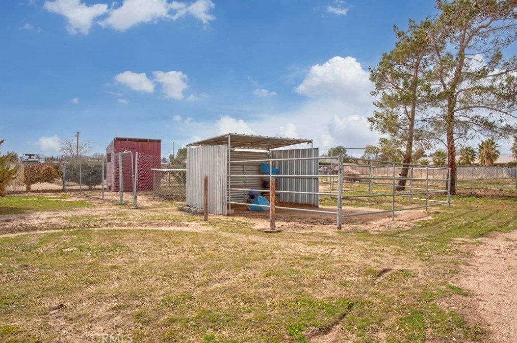 8430 10th Ave, Hesperia CA  92345-3935 exterior