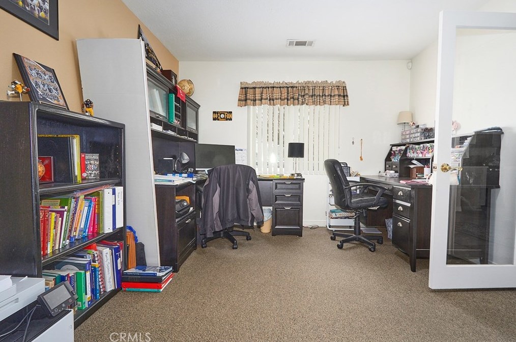 8430 10th Ave, Hesperia CA  92345-3935 exterior