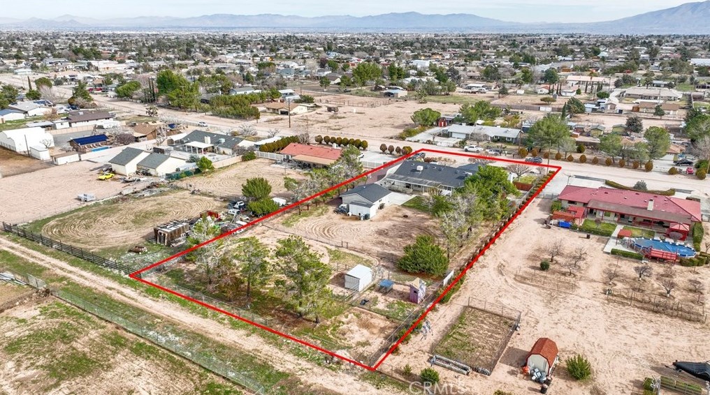 8430 10th Ave, Hesperia CA  92345-3935 exterior