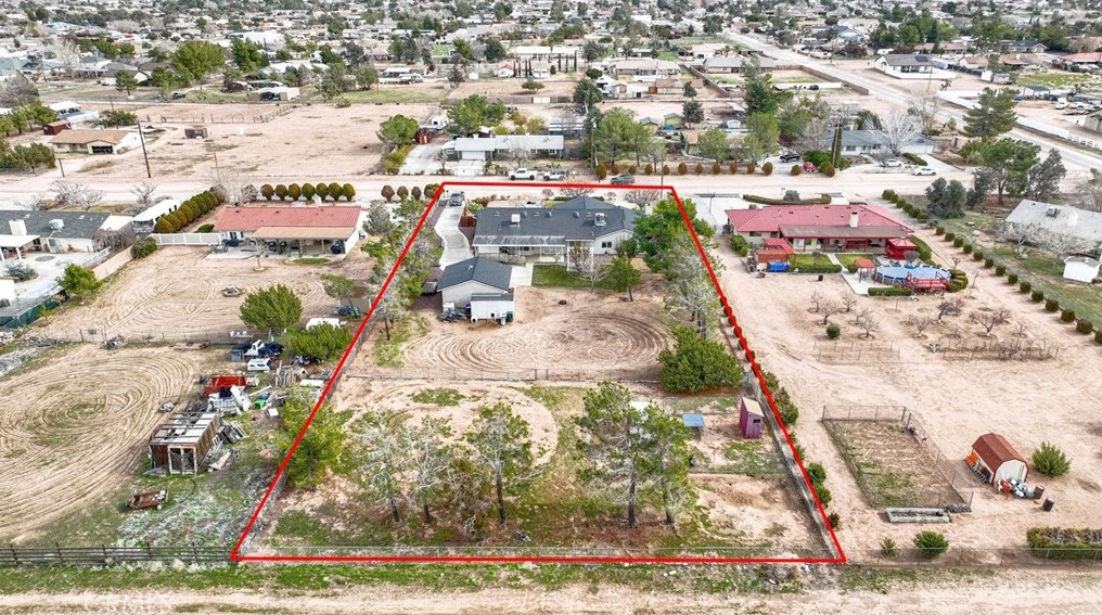 8430 10th Ave, Hesperia CA  92345-3935 exterior