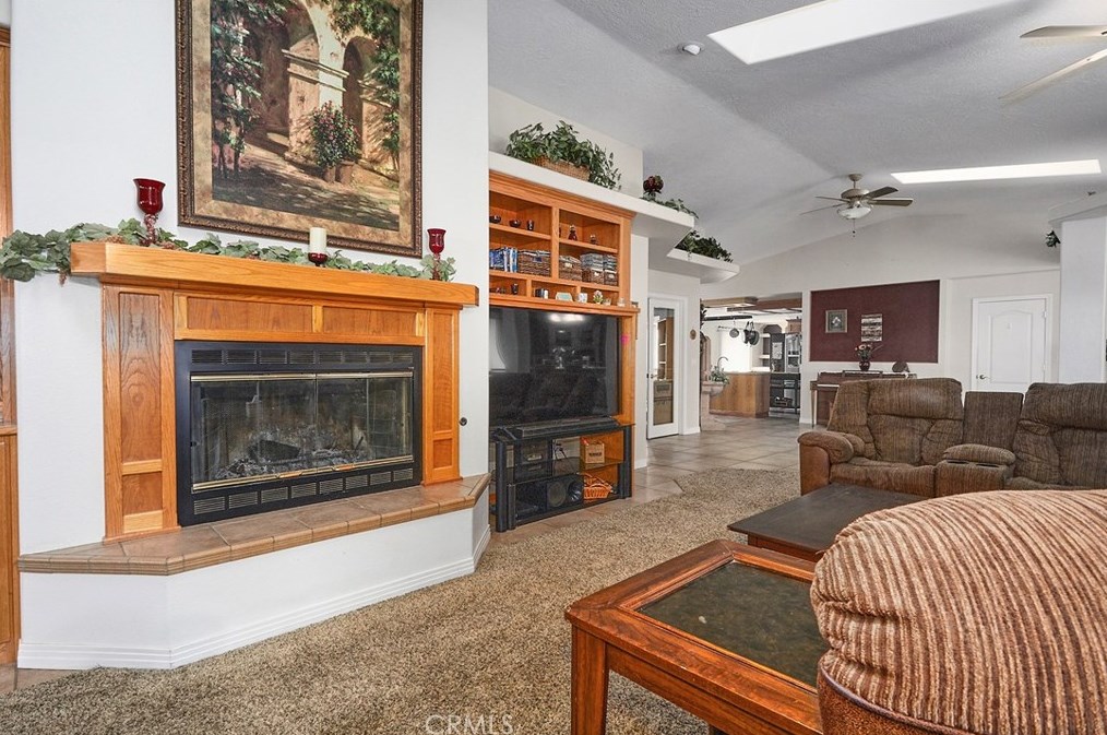 8430 10th Ave, Hesperia CA  92345-3935 exterior