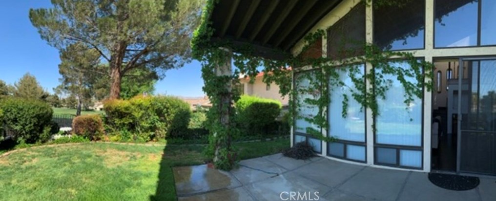 18030 Pebble Beach Dr, Victorville, CA 92395