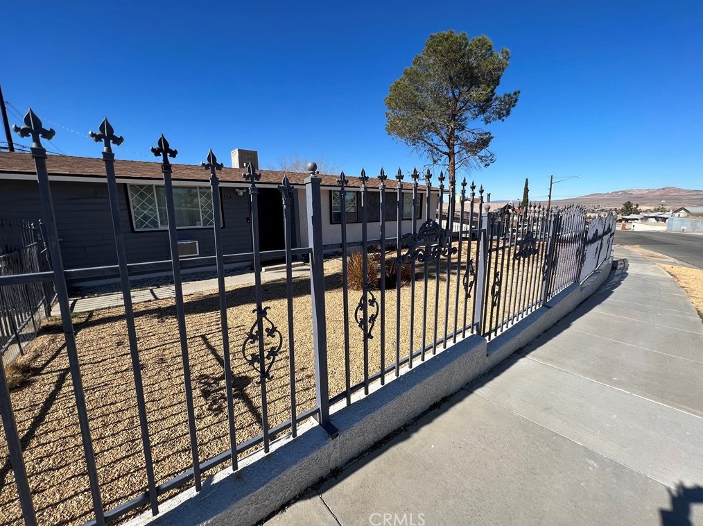510 Muriel Dr, Barstow CA  92311-3140 exterior