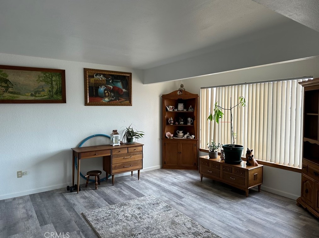 2040 Garnet Ave, Barstow, CA 92311-4761