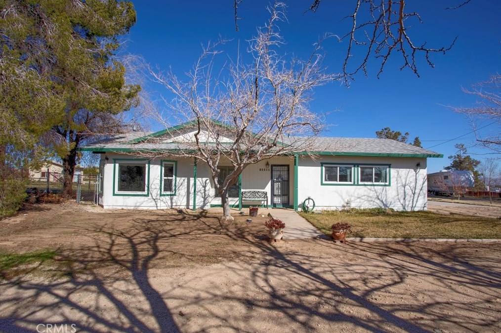 15382 Live Oak St, Hesperia, CA 92345-3017