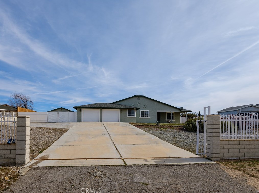 12871 4th Ave, Victorville, CA 92395