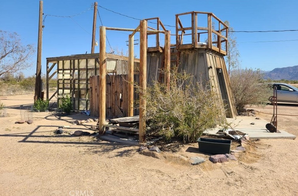 45028 Palos Verdes Rd, Newberry Springs CA  92365-9051 exterior
