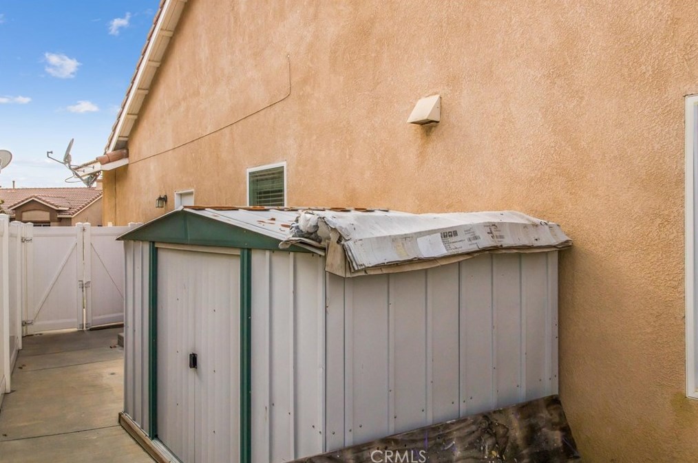 2843 Cloudy Cir, Banning CA  92220-3796 exterior