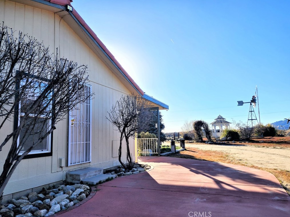 38600 Bahrman Rd, Anza CA  92539-9816 exterior