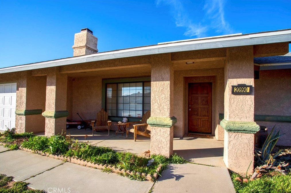 20990 Rambling Rd, Apple Valley, CA 92308-7935