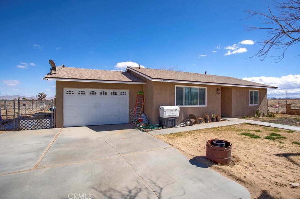 18901 Muskrat Ave, El Mirage, CA 92301