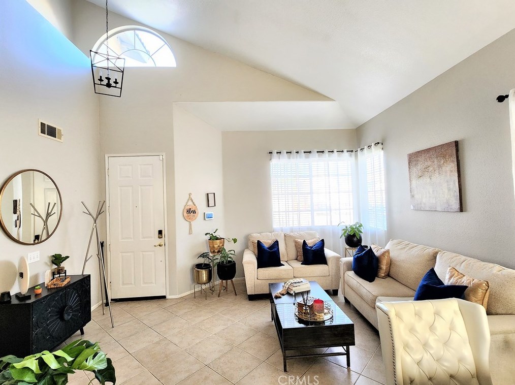 25135 Calle Entradero, Murrieta, CA 92563