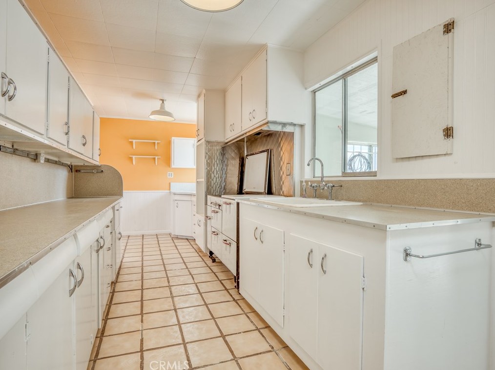 36375 Cochise Trl, Lucerne Valley CA  92356 exterior
