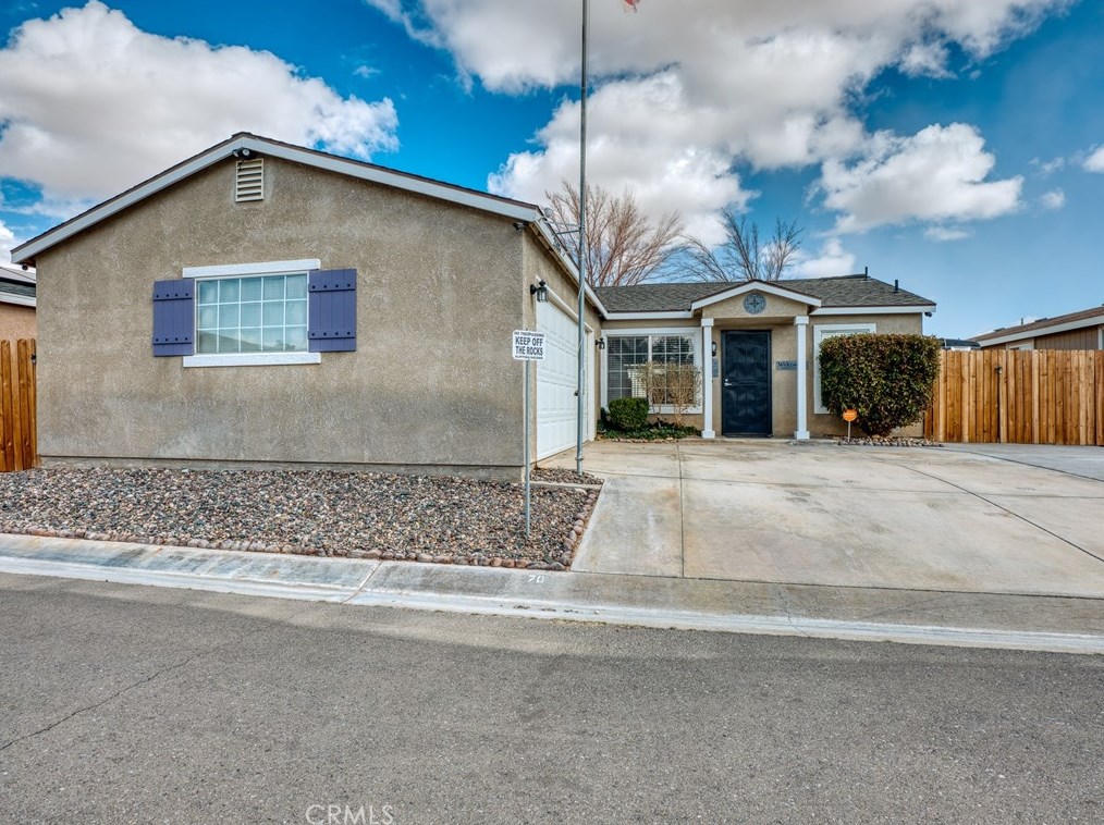 25084 Camino Del Norte, Barstow, CA 92311-3319