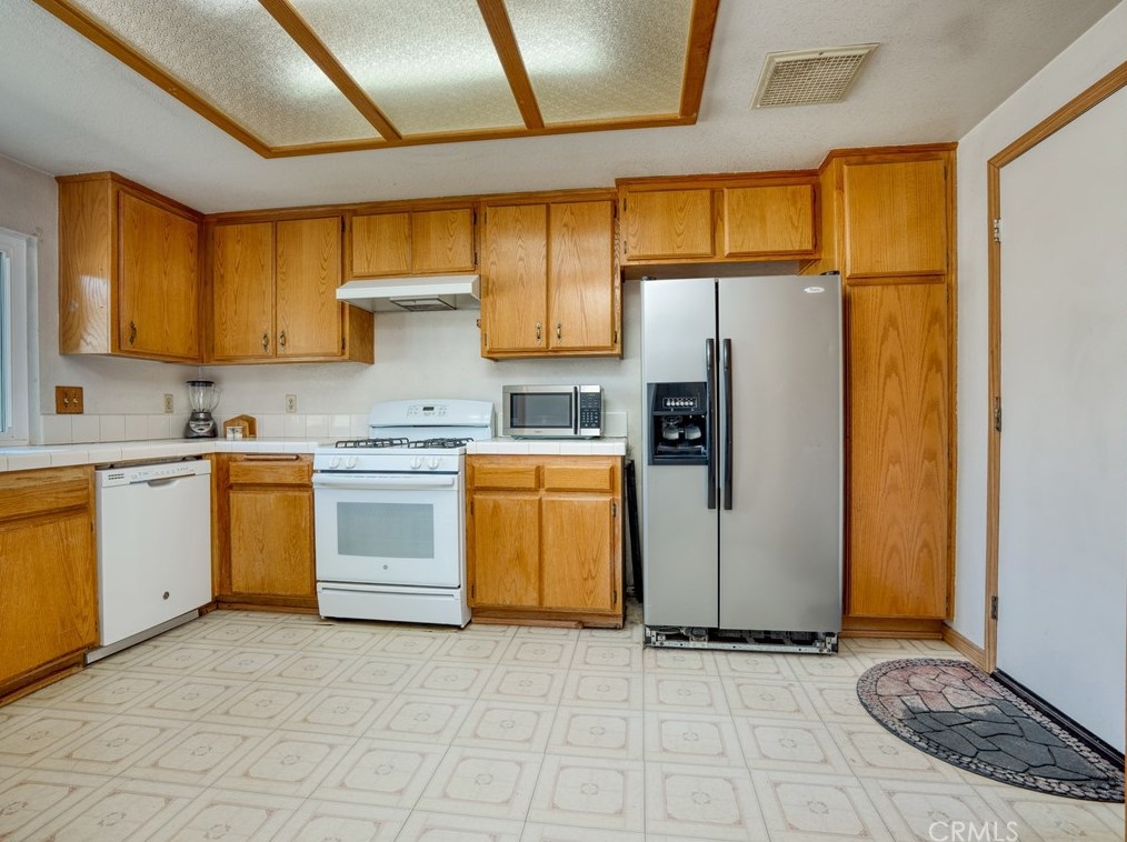 18828 Centennial St, Hesperia, CA 92345-6743
