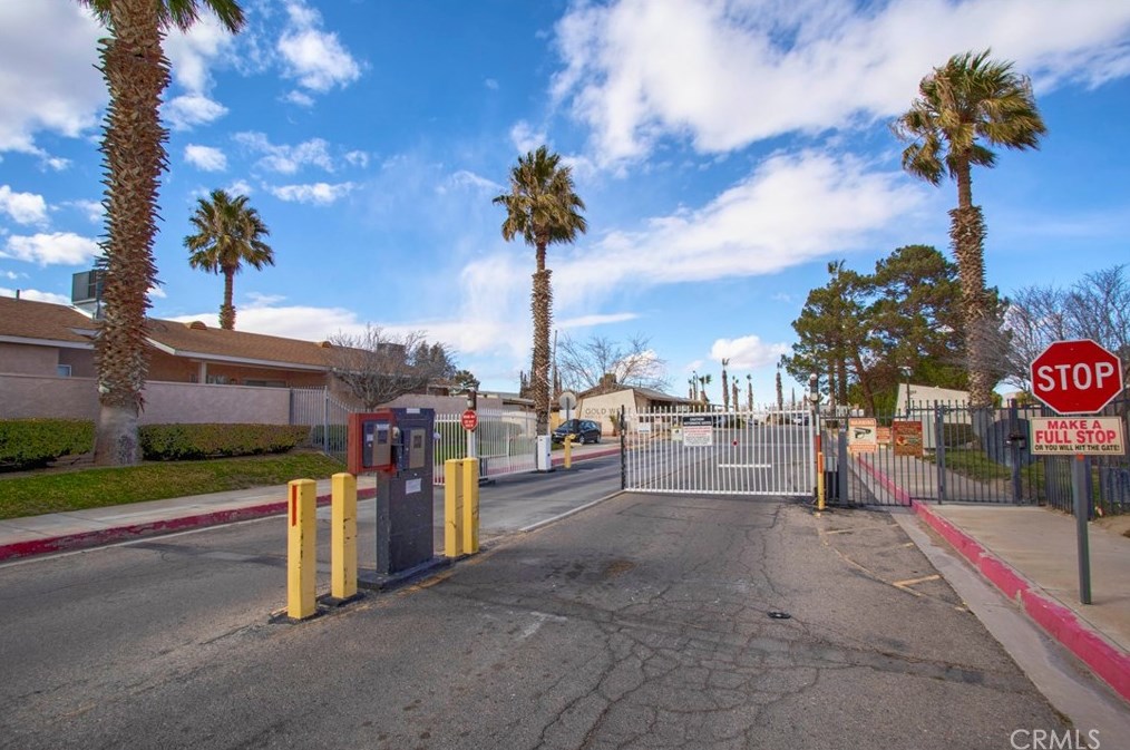 15252 Seneca Rd #350, Victorville, CA 92392