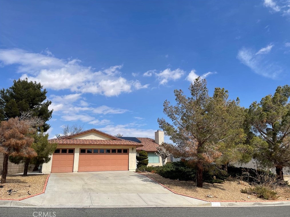14672 Greenbriar Dr, Helendale, CA 92342