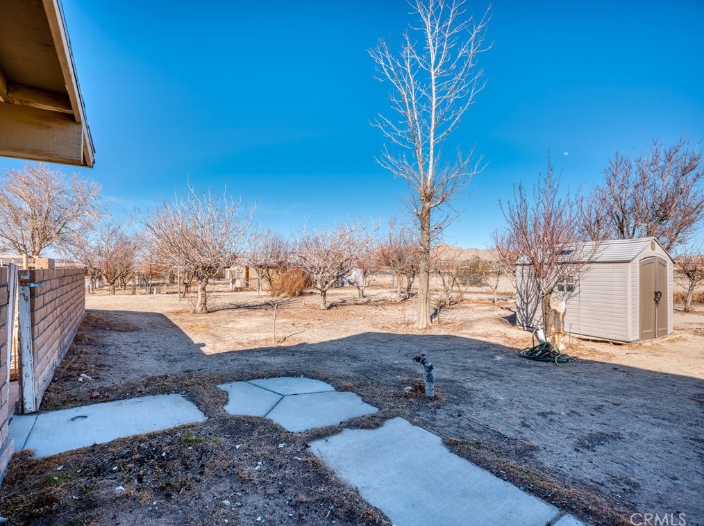 37316 Pearl Ave, Lucerne Valley CA  92356-8013 exterior
