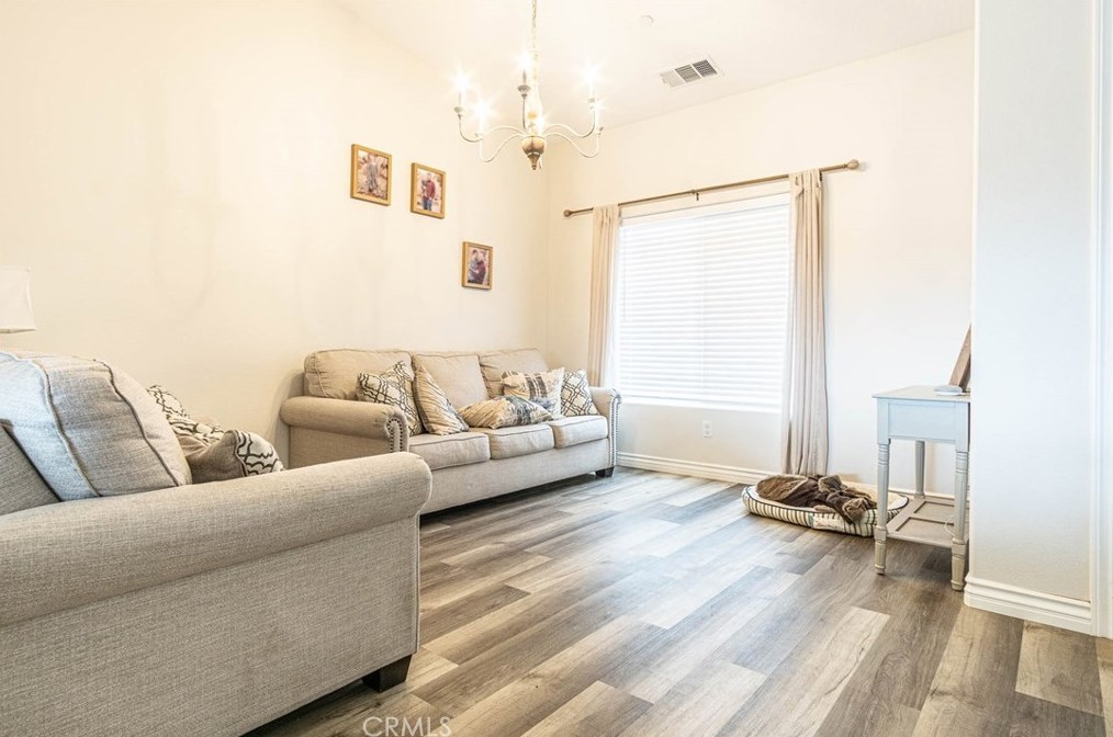 14959 Cedar St, Hesperia, CA 92345