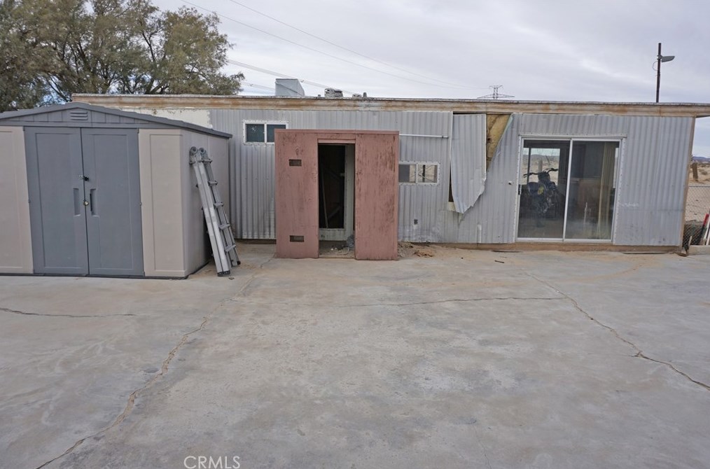 35757 Minneola Rd, Newberry Springs CA  92365-9130 exterior