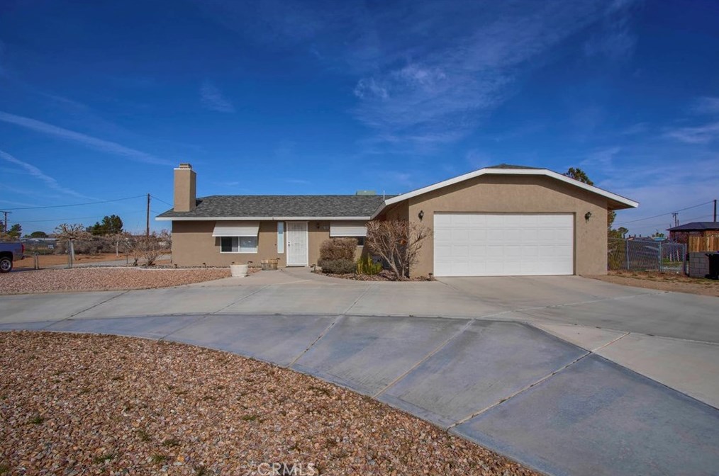 14624 Iroquois Rd, Apple Valley, CA 92307-3540