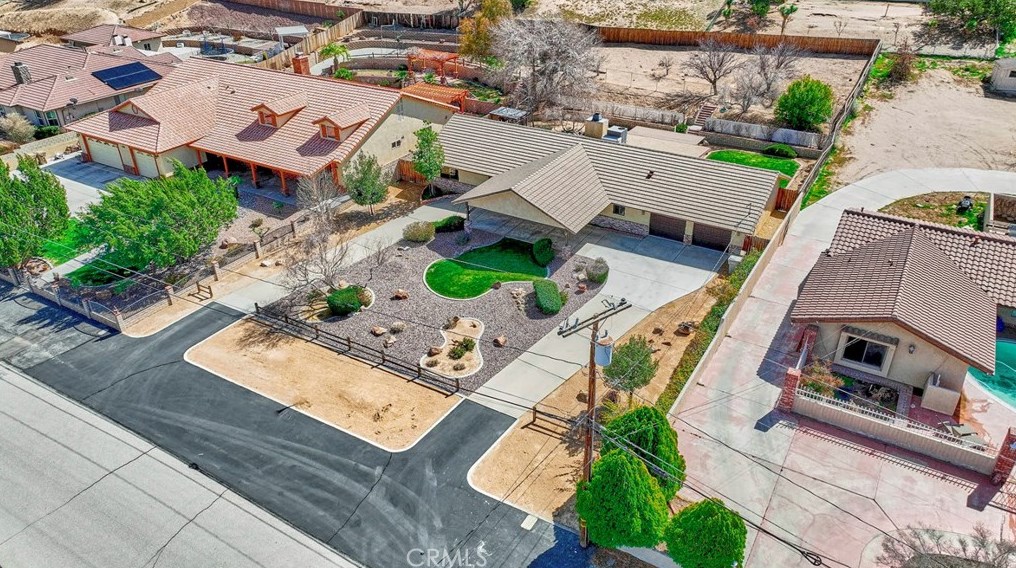 17997 Palm Dr, Hesperia, CA 92345-6952