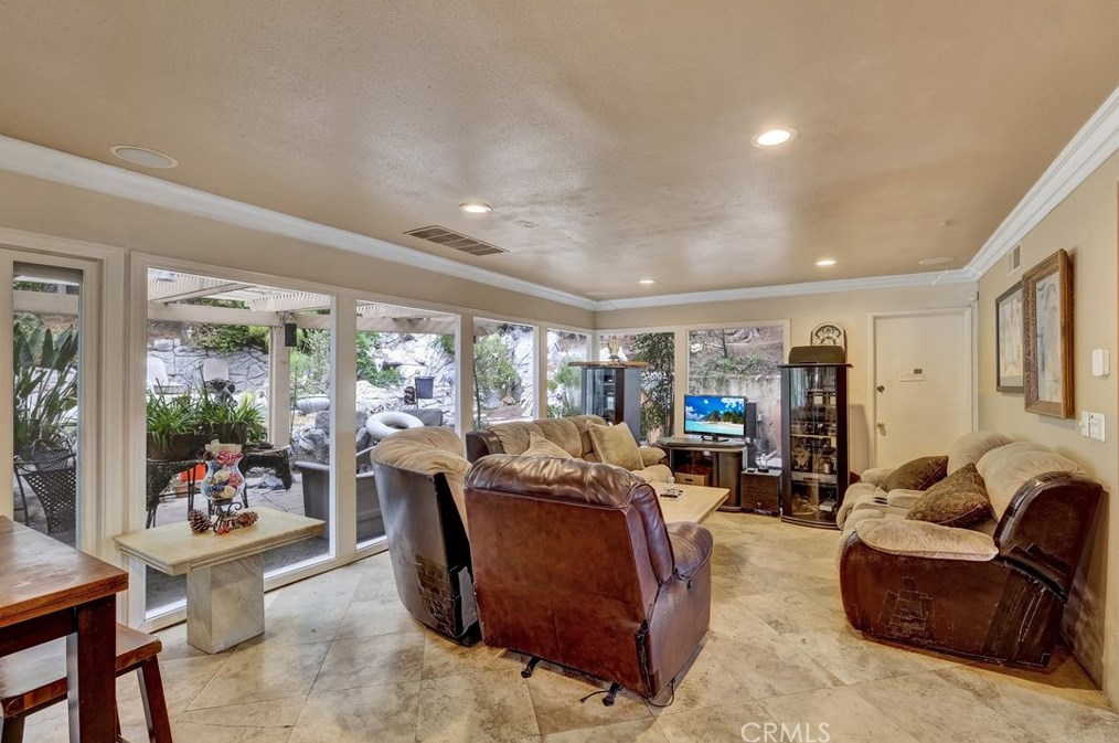 23609 Bower Cascade Pl, Pomona CA 91765-1435 exterior