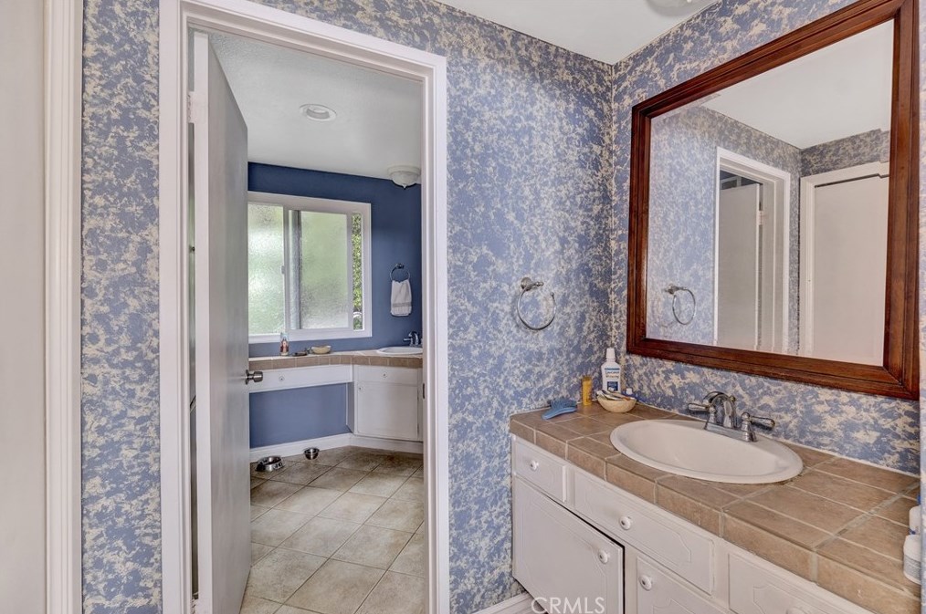 23609 Bower Cascade Pl, Pomona CA 91765-1435 exterior