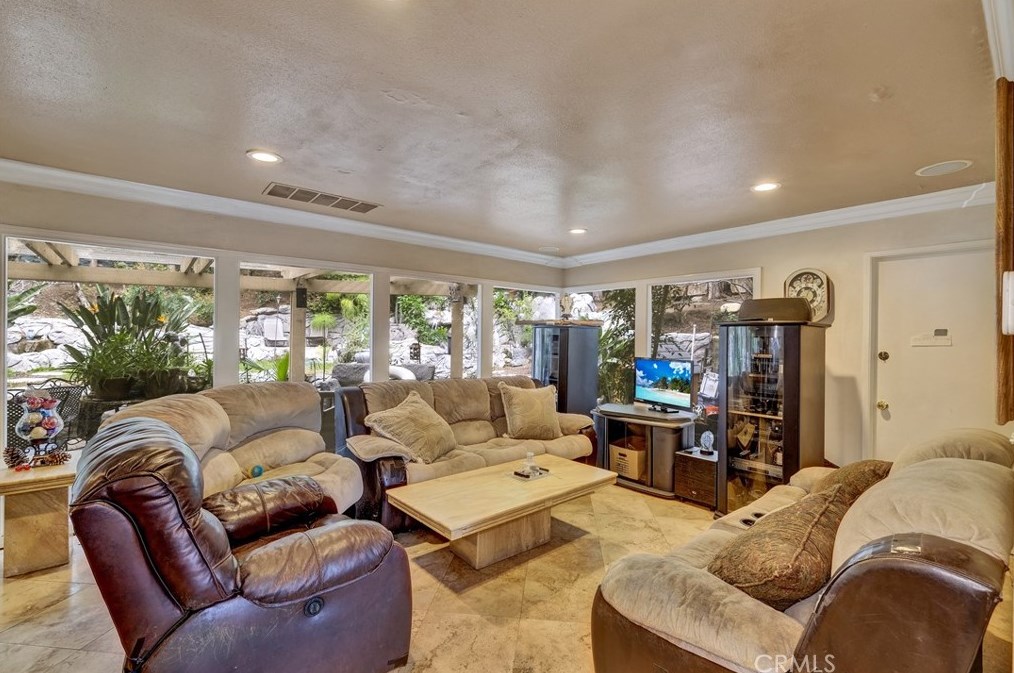 23609 Bower Cascade Pl, Pomona CA 91765-1435 exterior