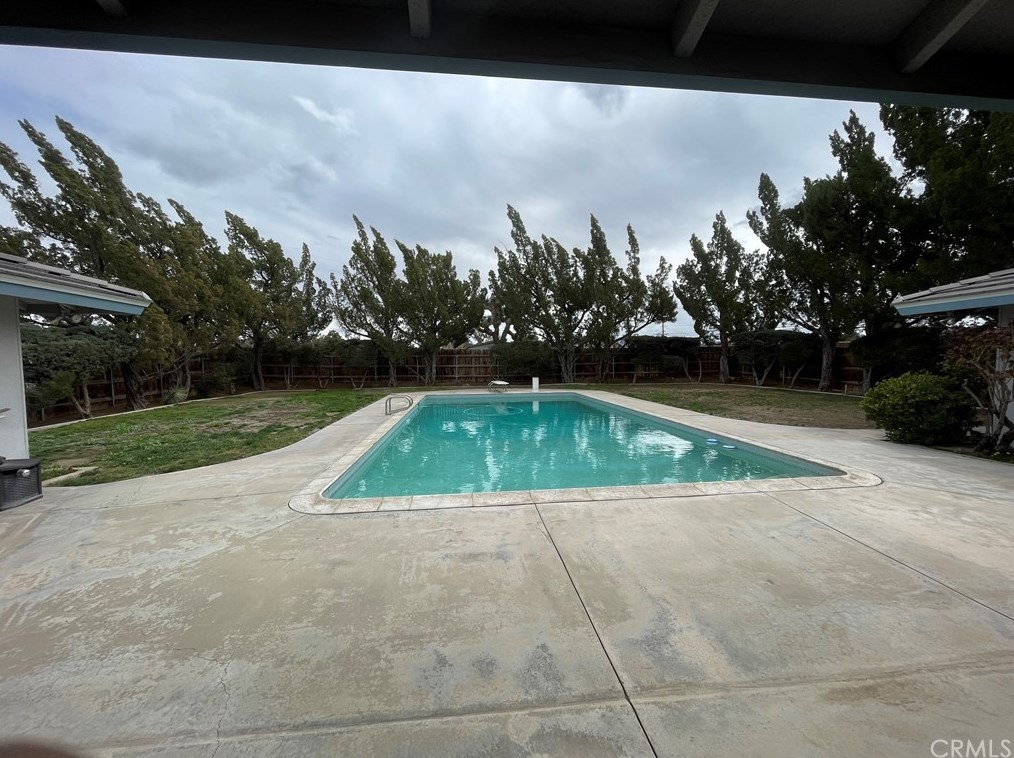 15001 Mandan Rd, Apple Valley, CA 92307-5041