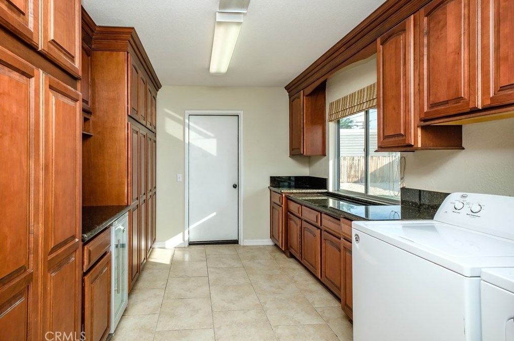 20365 Eyota Rd, Apple Valley CA  92308-6254 exterior