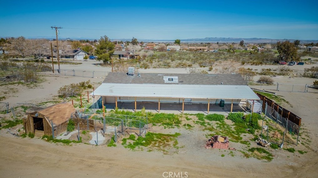 4575 Dos Palmas Rd, Phelan CA  92371-9764 exterior