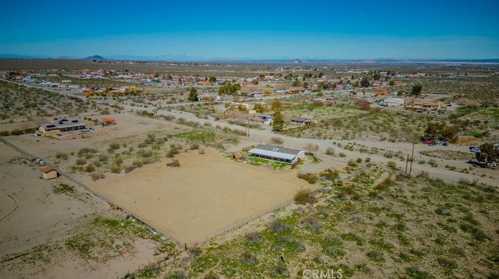 4575 Dos Palmas Rd, Phelan CA  92371-9764 exterior