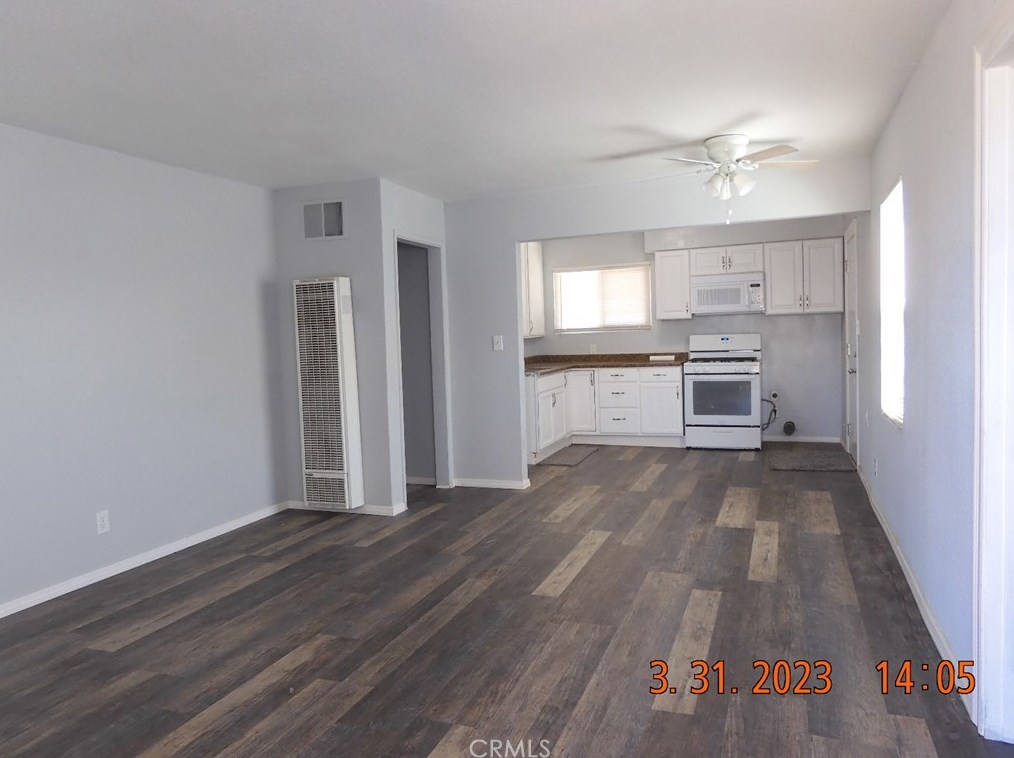 571 Lillian Dr, Barstow, CA 92311-3007
