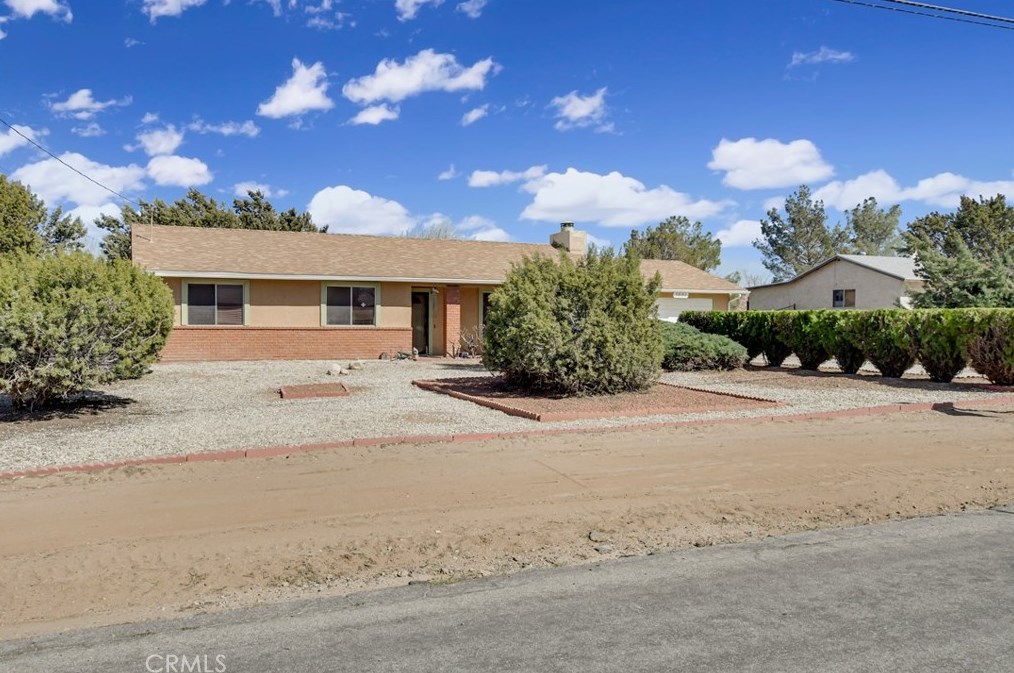 7651 Oakwood Ave, Hesperia, CA 92345-4147