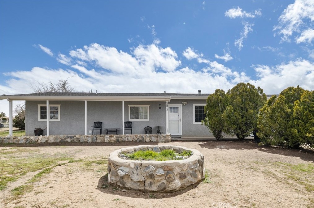 6873 Cambria Rd, Phelan, CA 92371-6980