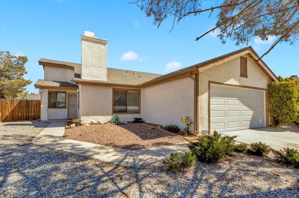 9151 Orangeleaf Ln, Hesperia, CA 92344
